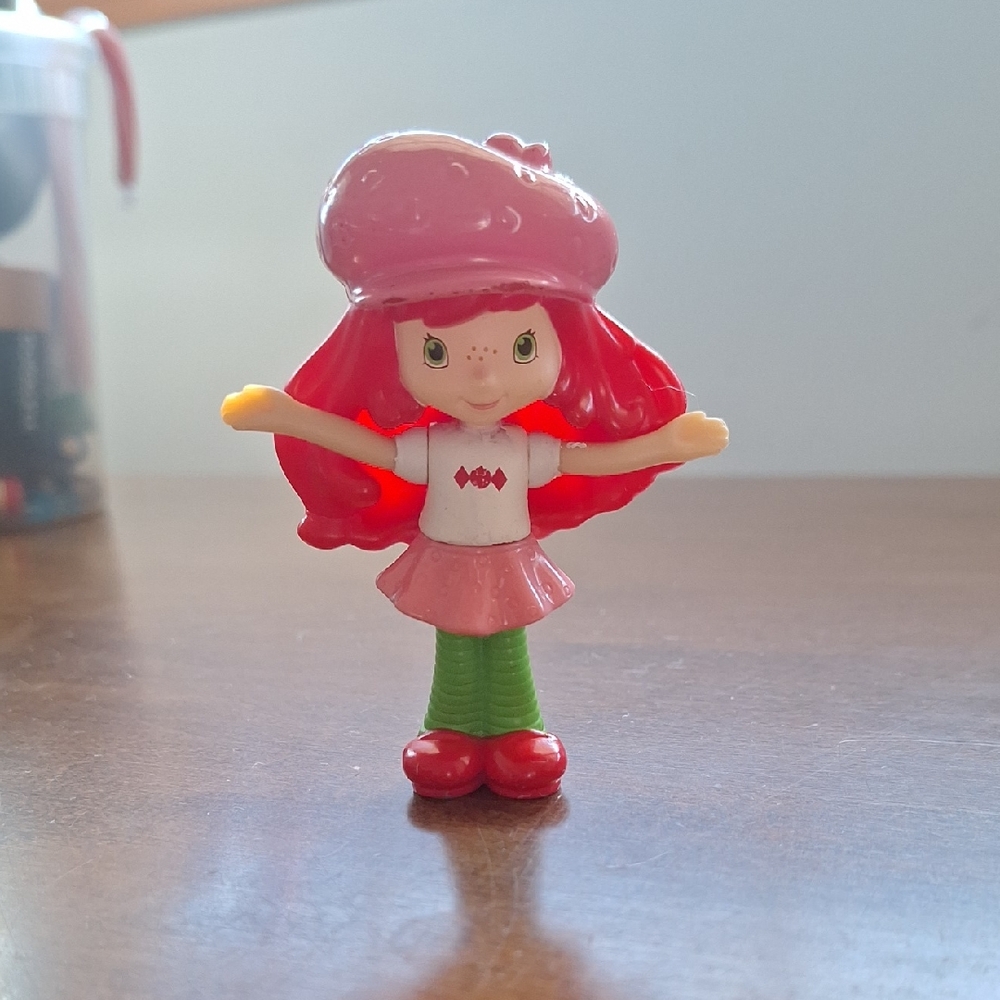 Strawberry Shortcake 2010 Vintage Mini Doll - Red and Green